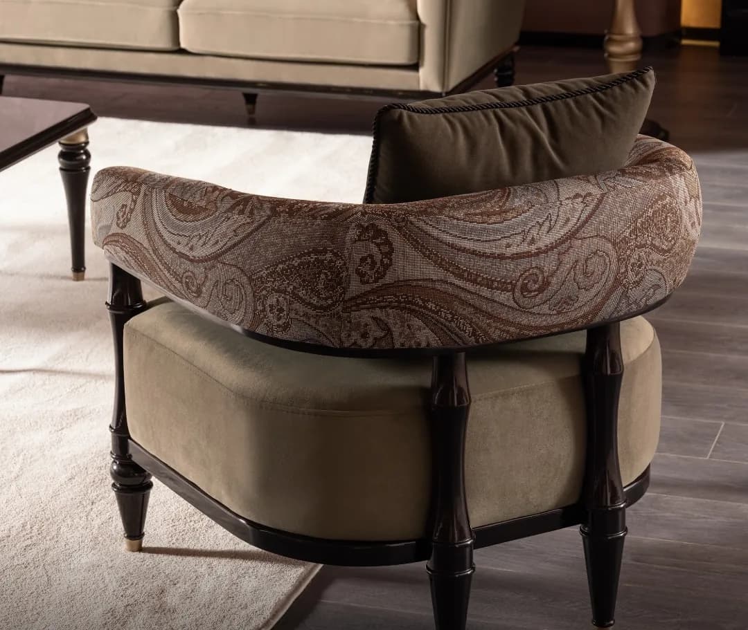 Antic — Timeless classic style